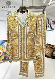 Picture of Versace Sweater Suits _SKUVersaceM-3XL24cn15142779